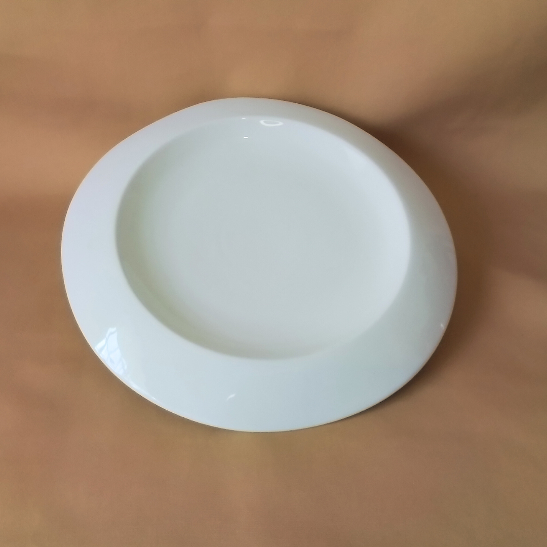 White round serving platter, second hand