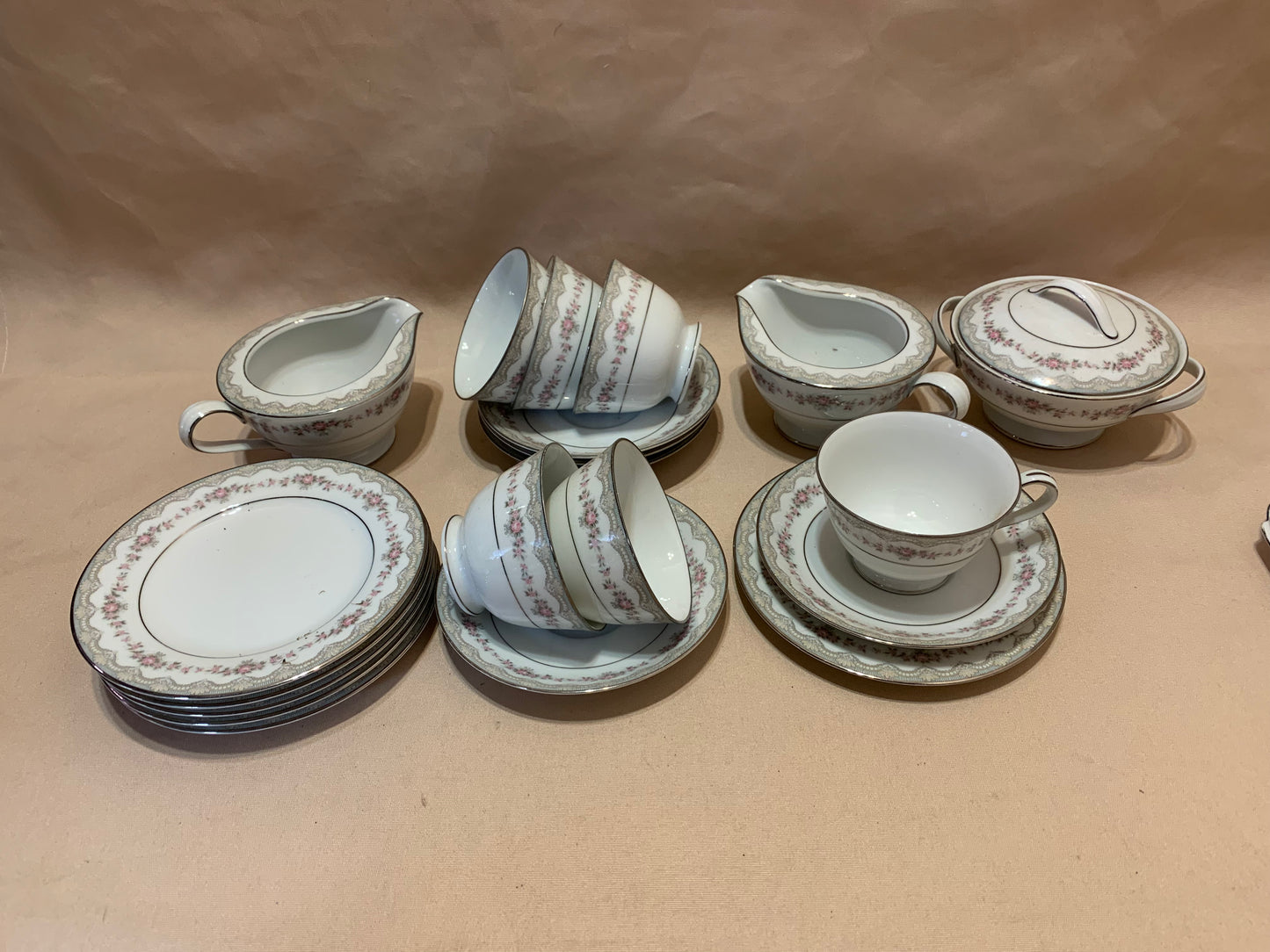 21pc Noritake Tea Set