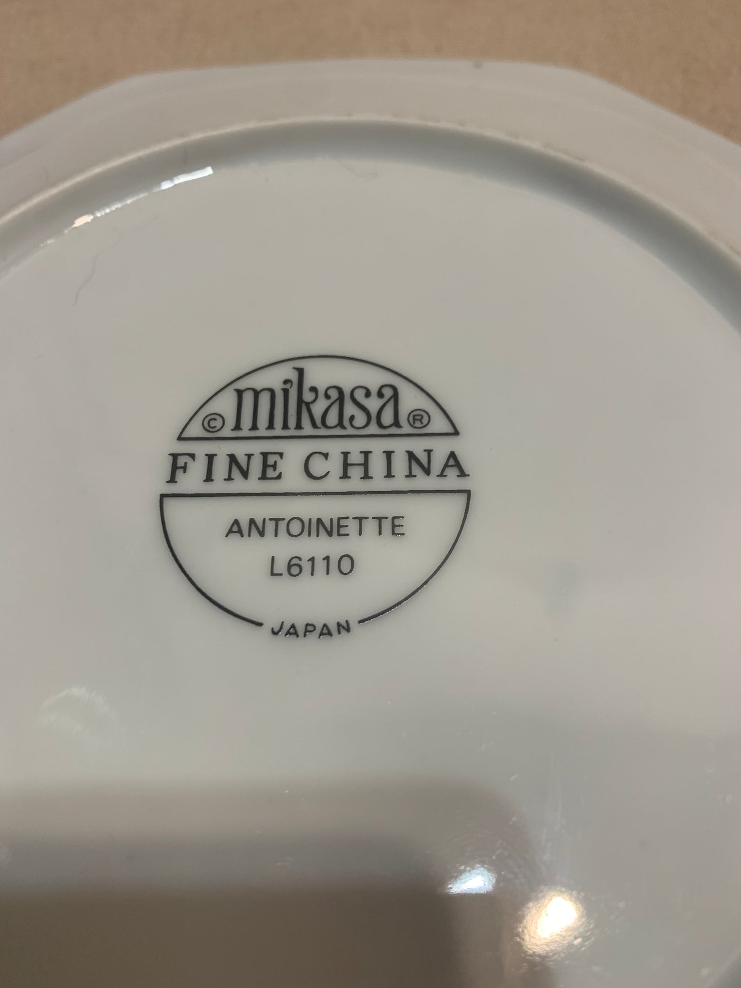Mikasa Antoinette L6110 Eight-sided Octagon Rim 26cm Dinner Plate