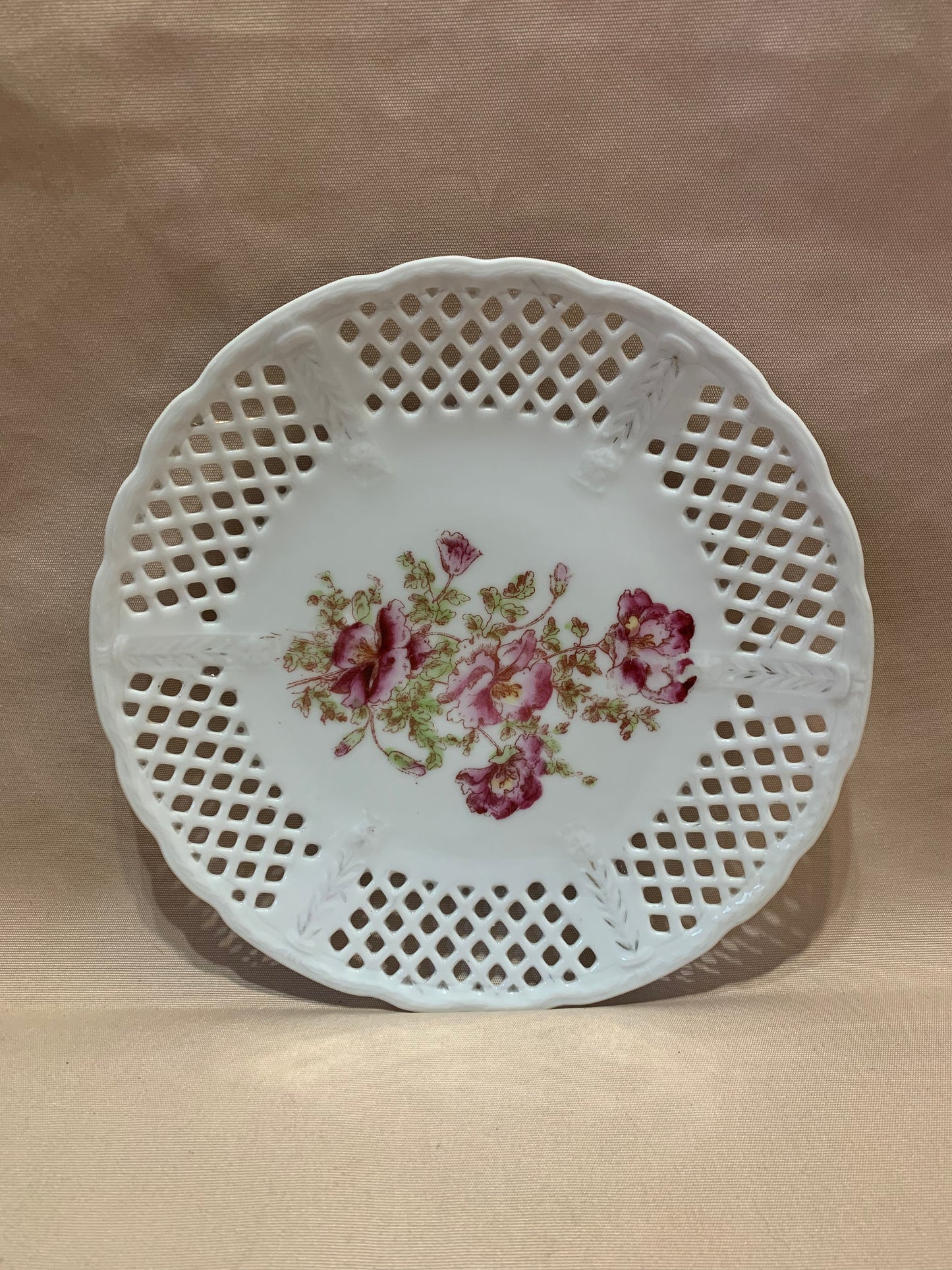 22cm Porcelain Cake Serving Plate
