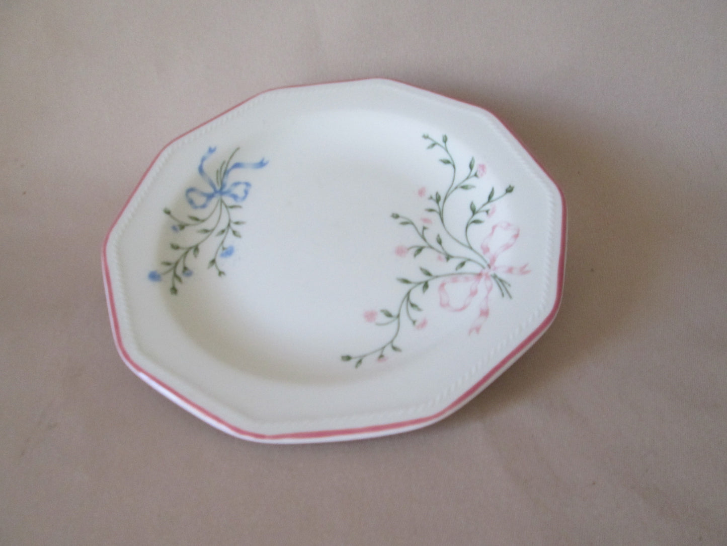 Churchhill Fine English Staffordshire Plates 17cm