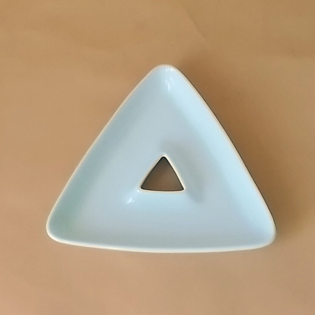 Basic White Triangular Ceramic Snack Dish