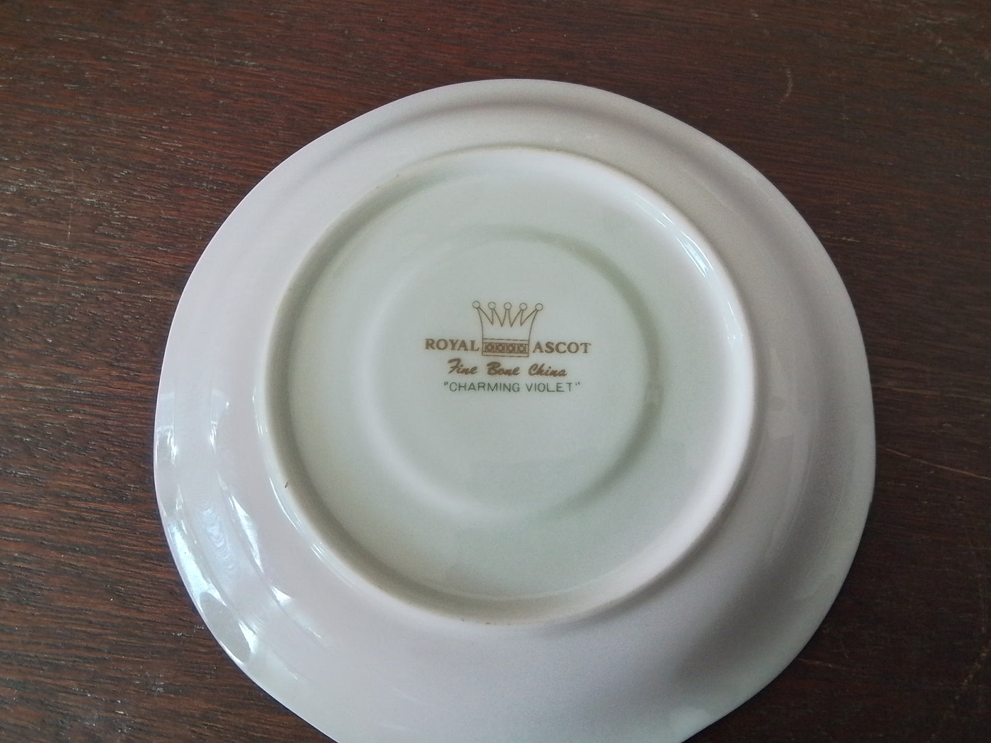 Royal Ascot "Charming Violet" 12cm Plate
