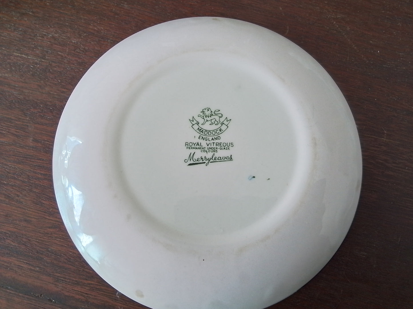 Maddock Royal Vitreous Merryleaves Plate 17cm