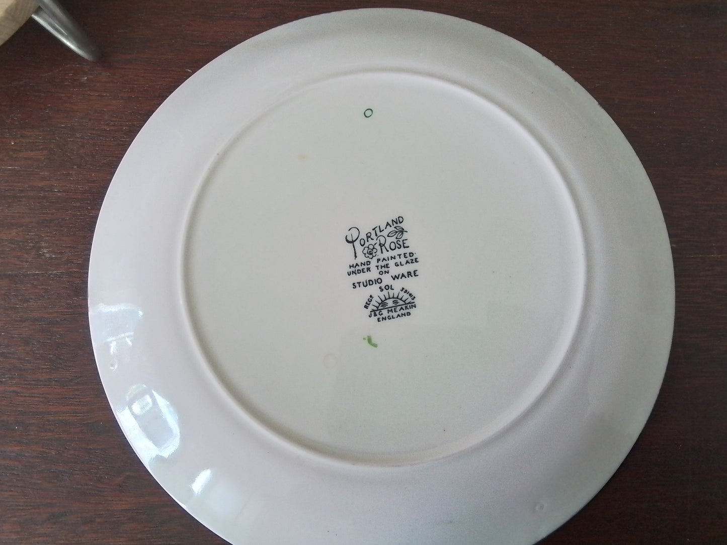 Portland Rose J&G Meakin Plate 23cm
