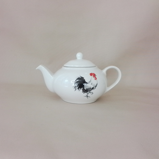 Beautiful Rooster Design Tea Pot