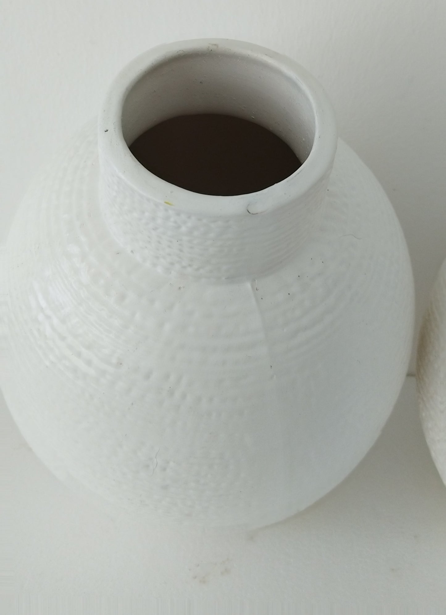 Set of 2 White Ceramic Round Vases2 White Ceramic Round VasesDesireMe PreLoved Goods