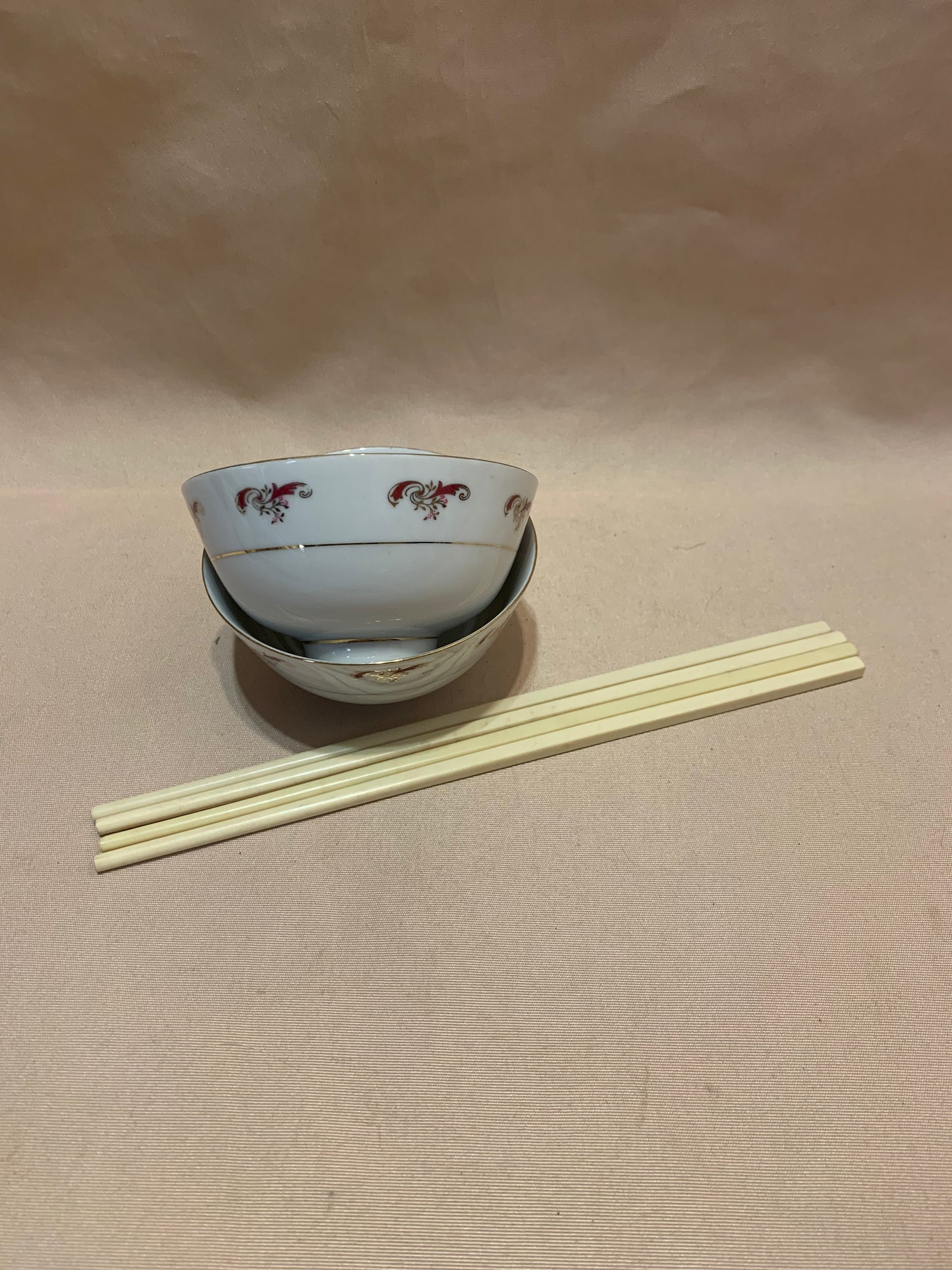 Set of 2 Chinese Bowls with Chopsticks