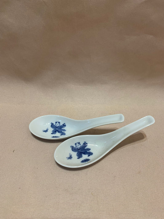 Set of 2 Chinese Spoons