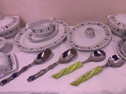 20pc ALFRED MEAKIN SERVING SET WITH STAINLESS STEEL SPOONS