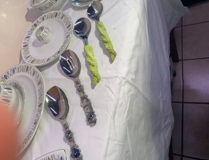 20pc ALFRED MEAKIN SERVING SET WITH STAINLESS STEEL SPOONS