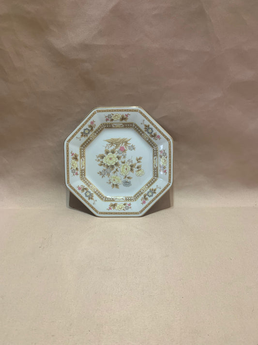 Mikasa Antoinette L6110 Eight-sided Octagon Rim 18cm Side Plate