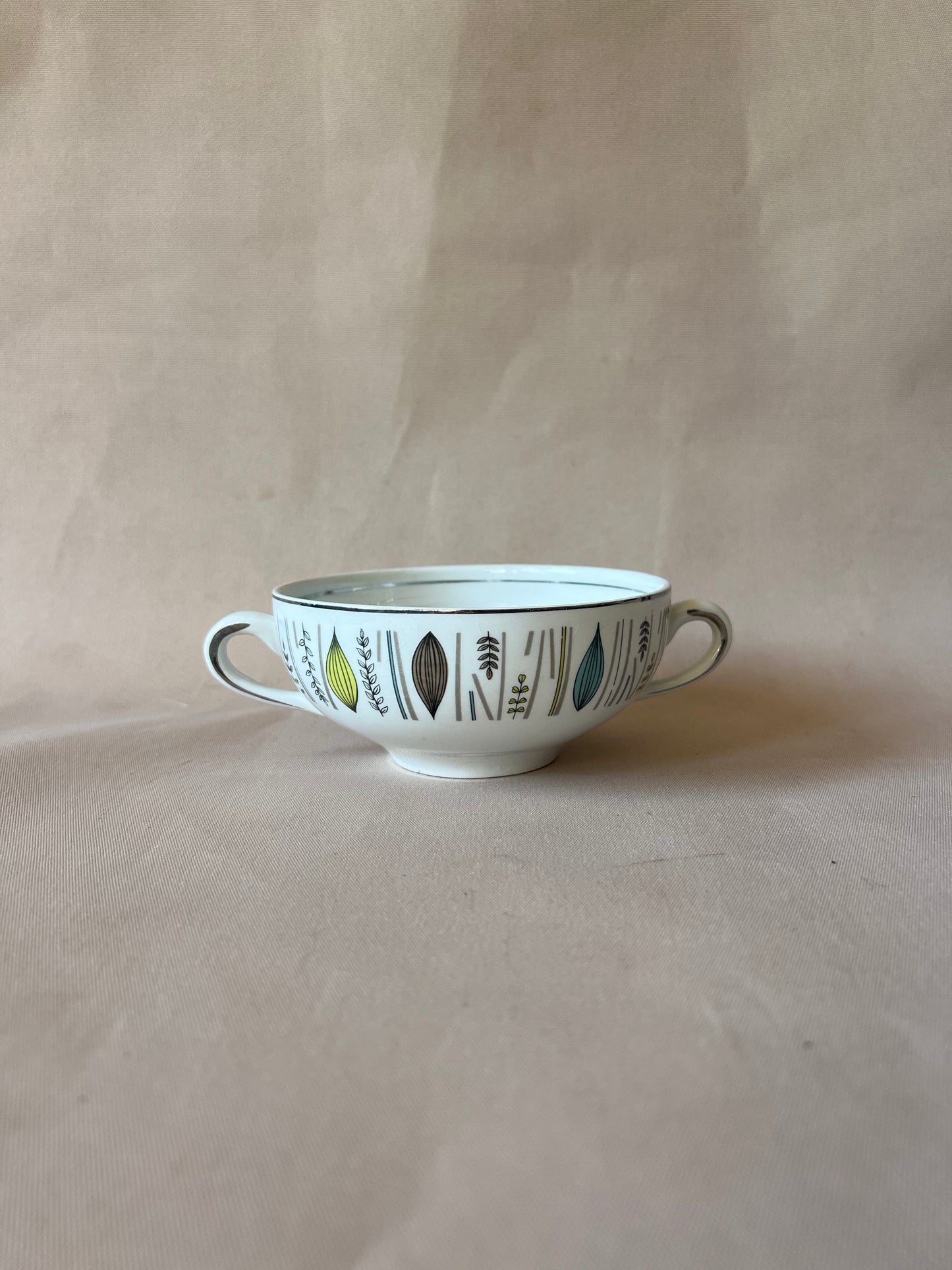 Alfred Meakin Glo White Corinth Bowls