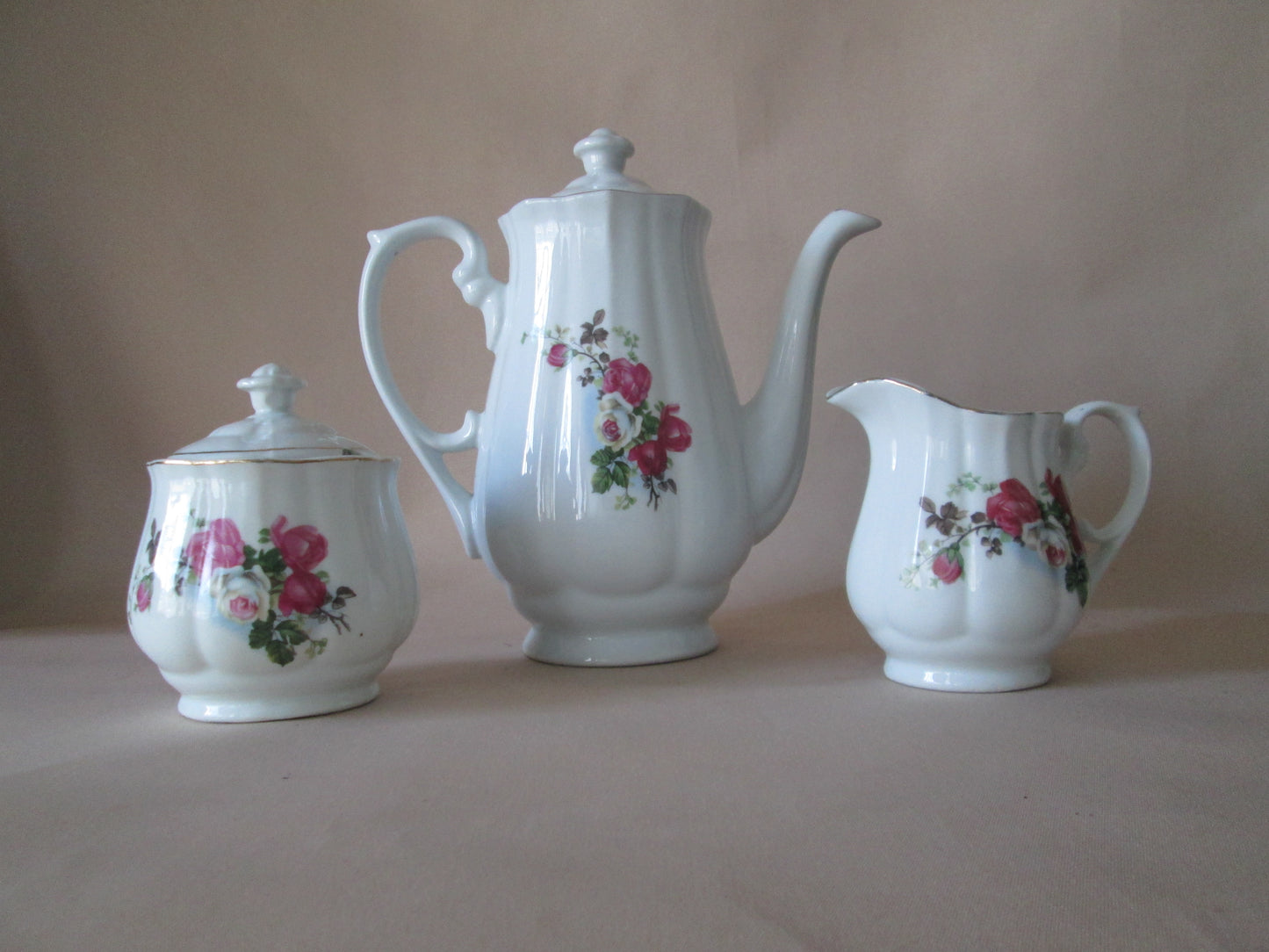 21pc TRISA Porcelain Rose Tea Set