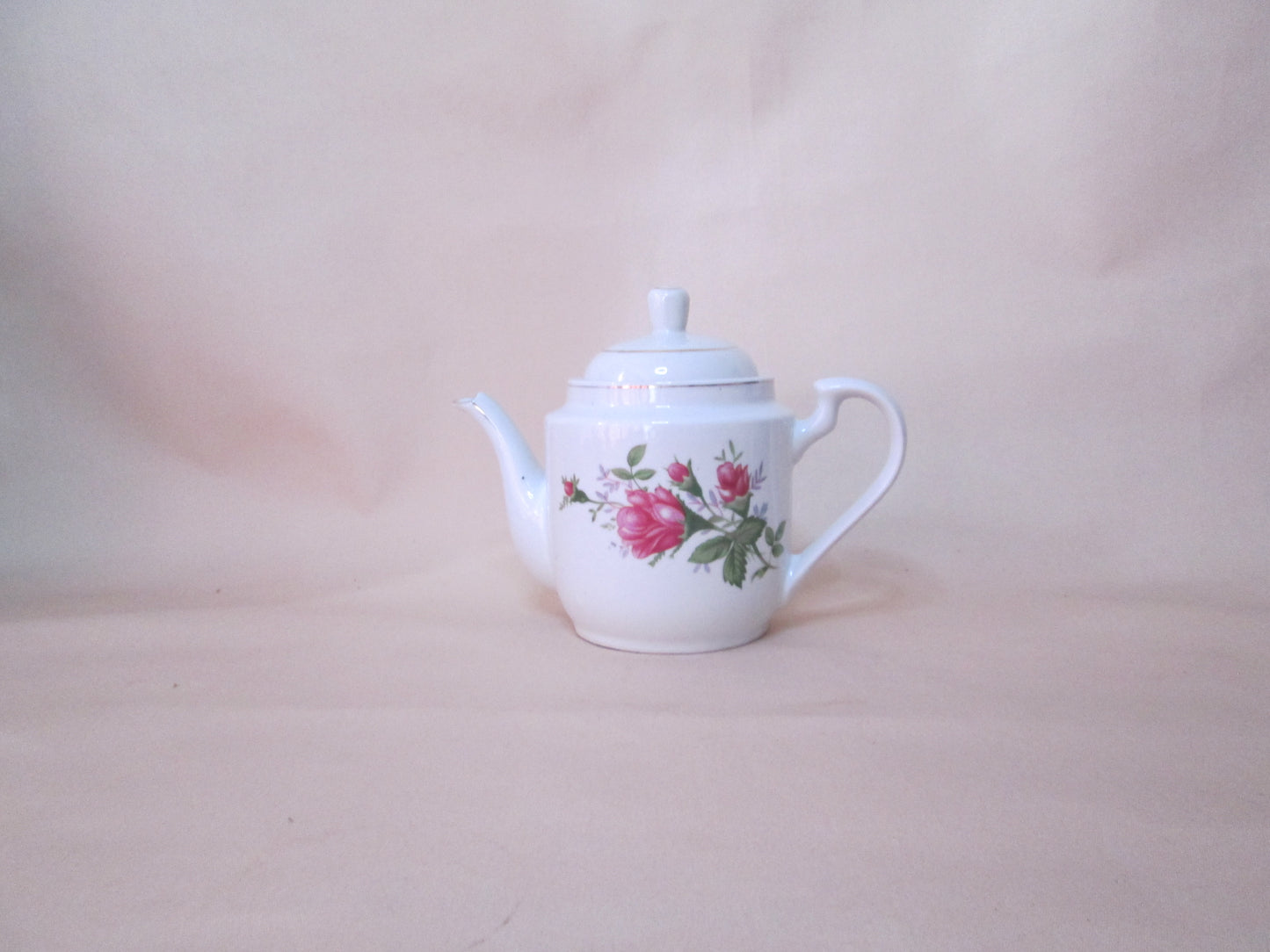 Beautiful Rose Design Tea/Coffee Pot