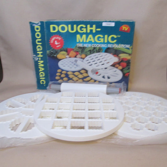Dough Magic Cutting Set