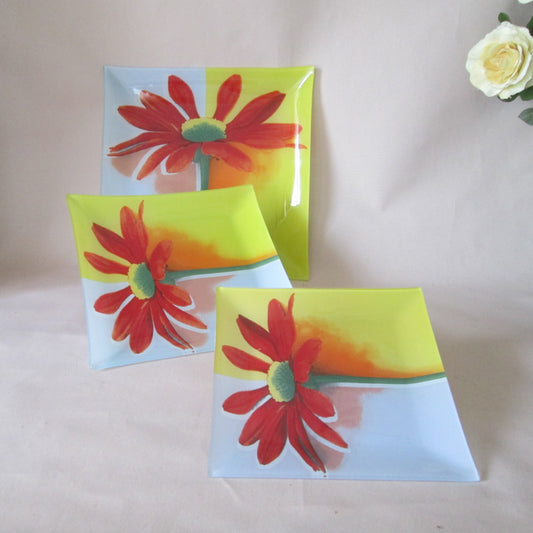 Set of 3 Glass Serving Plates