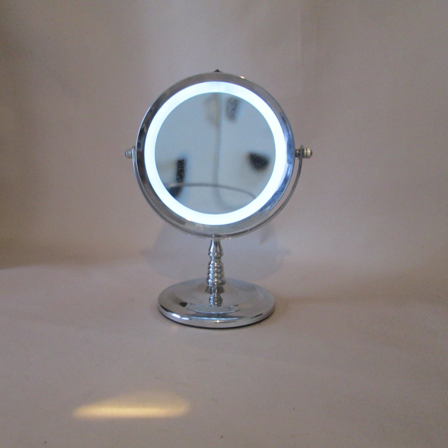 Double Sided Mirror Stand with Built-In Ring Light