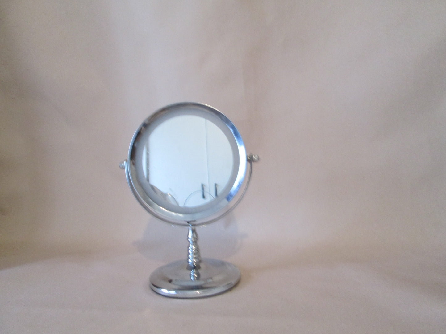 Double Sided Mirror Stand with Built-In Ring Light
