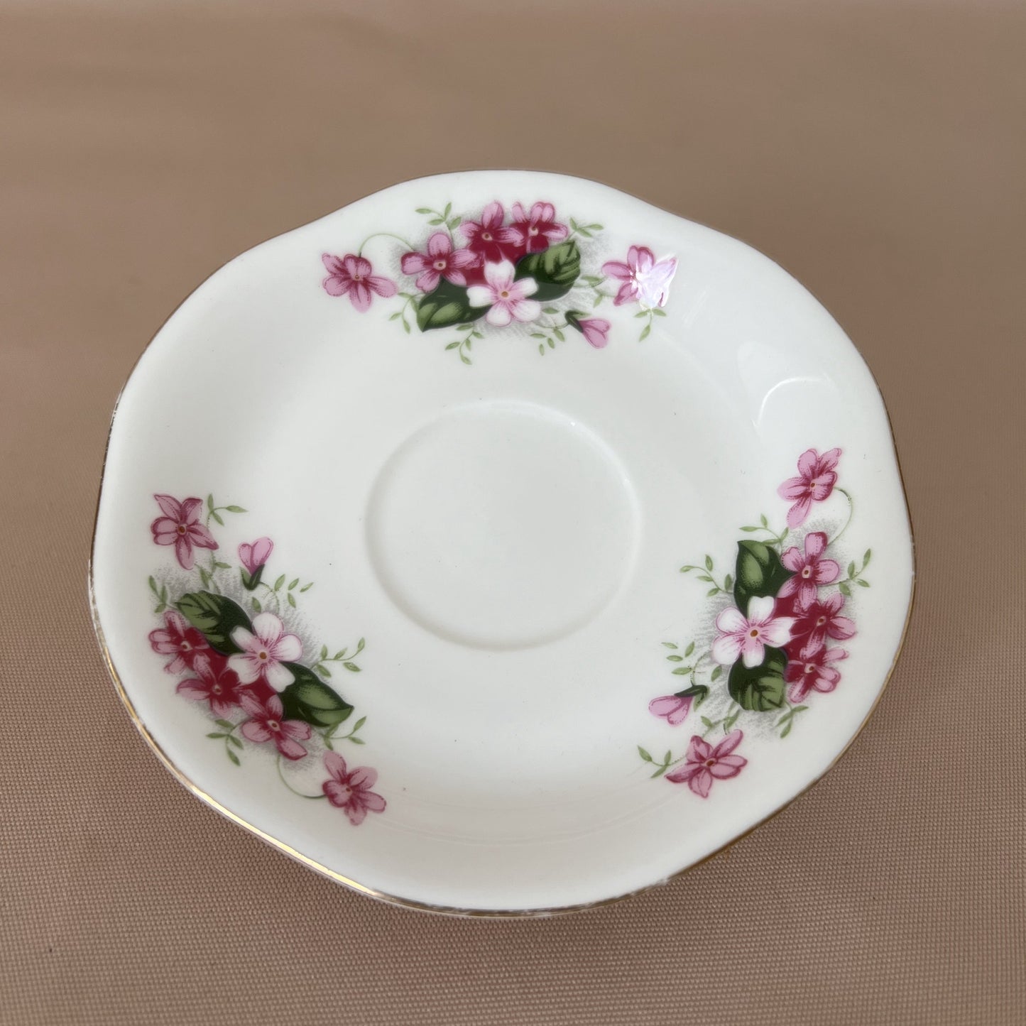 Royal Ascot "Charming Violet" 12cm Plate
